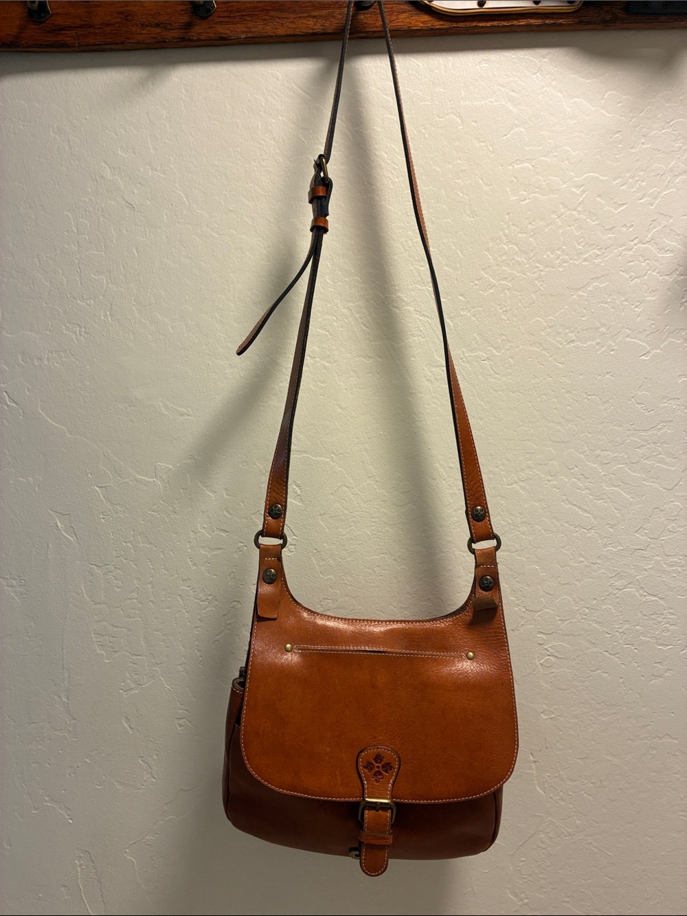 Patricia Nash Bag with dust jacket - Picture 10 of 13
